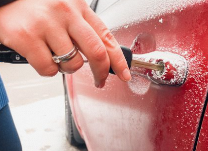 Conquer winter woes! Learn effective methods to thaw frozen car locks, explore preventative measures, and discover the future of car lock technology.